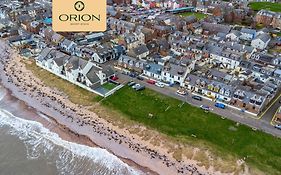 Creel Cottage No 4, Panoramic Sea Views, Beach Front Access, Free Parking, Fully Equipped, 2Mins To Pier, Walking Trail At The Cliffs, Long Stay Rates And Reduced Price Guaranteed - Only By Orion Short Stays